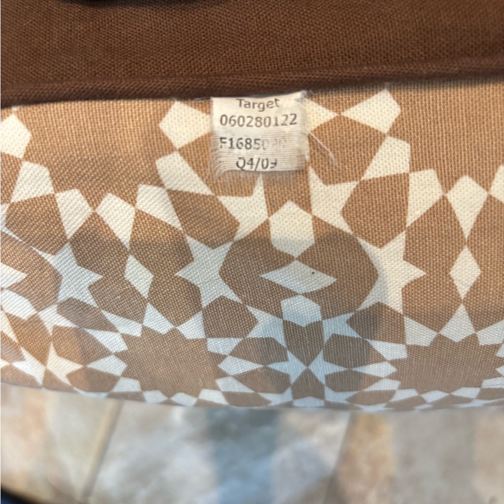 Set Of Three Decorative Pillows. Brown And Pink Rose Appliqué - Picture 11 of 12